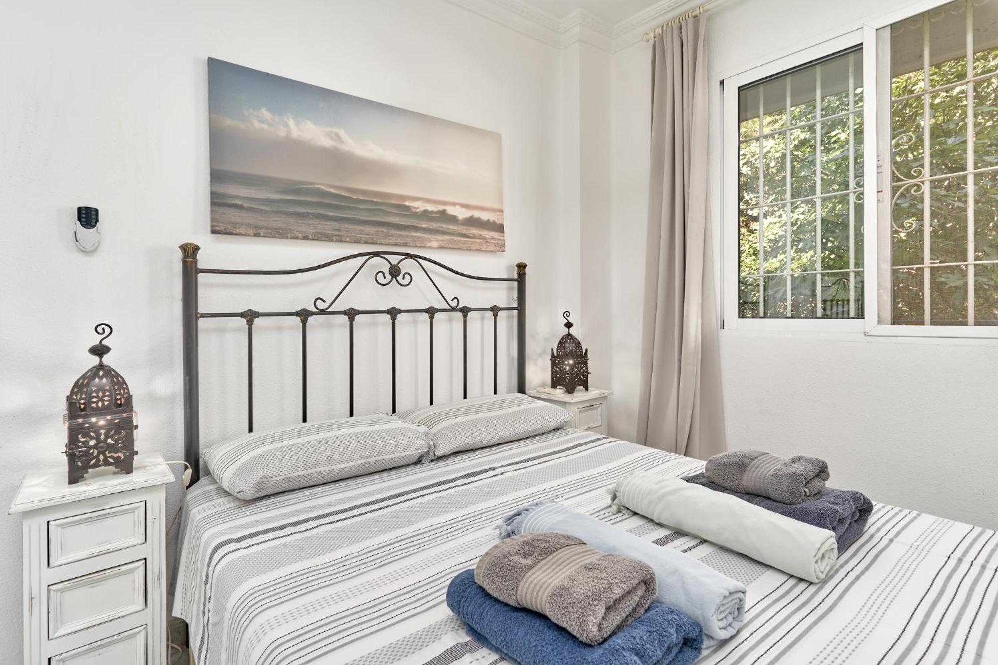 Hawaii 1St Floor Burriana, Nerja Apartment ภายนอก รูปภาพ