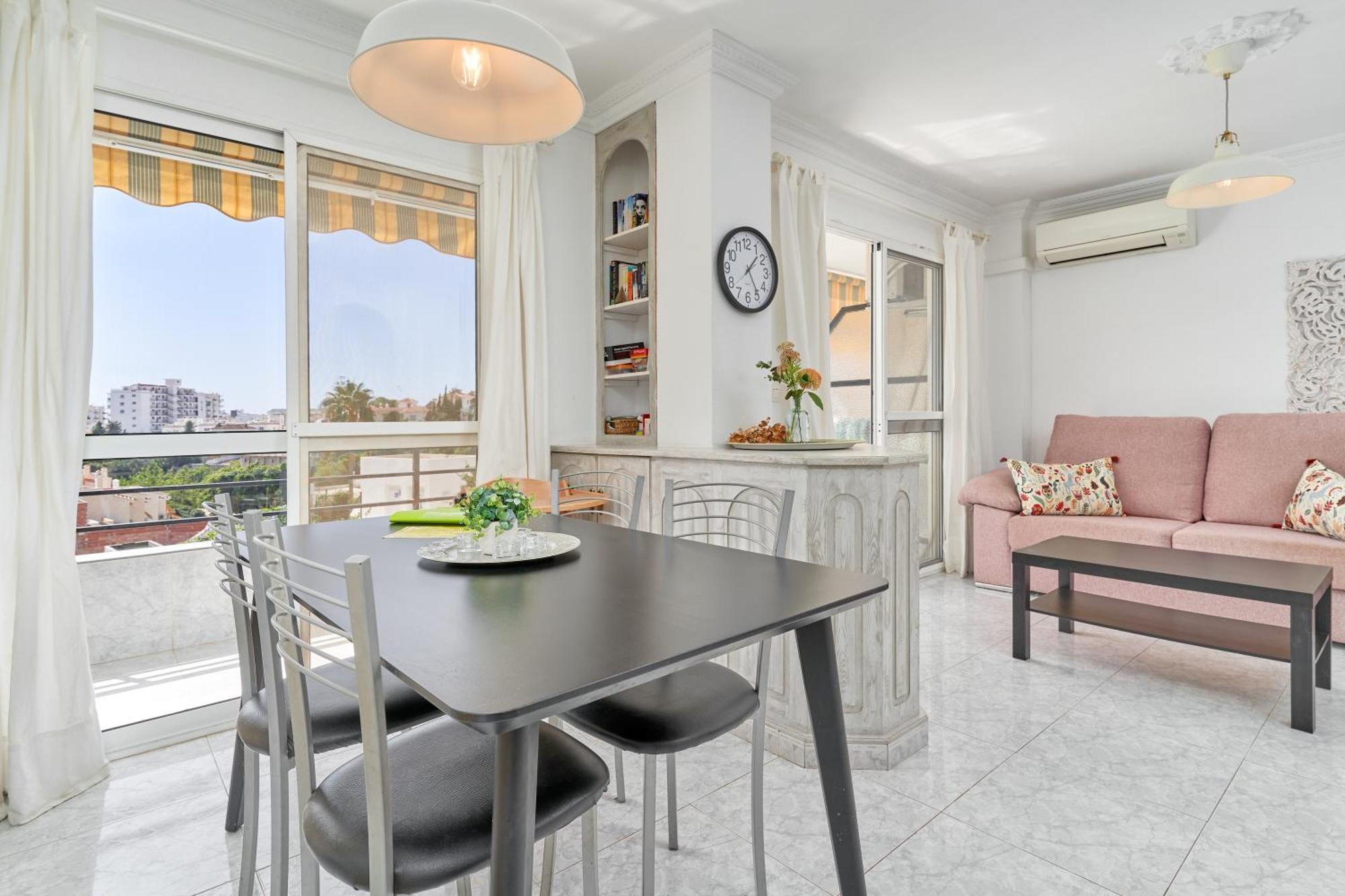 Hawaii 1St Floor Burriana, Nerja Apartment ภายนอก รูปภาพ