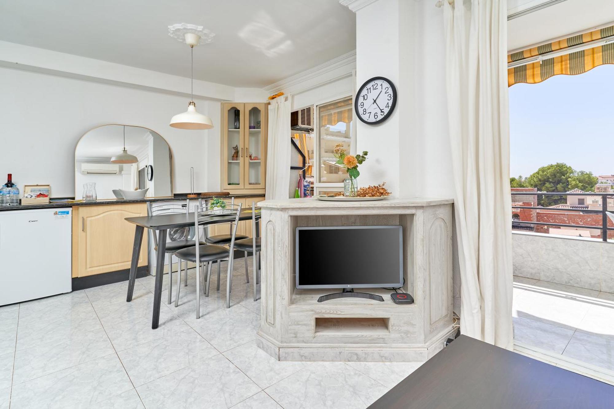 Hawaii 1St Floor Burriana, Nerja Apartment ภายนอก รูปภาพ