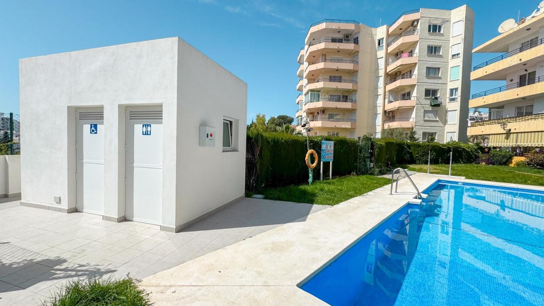 Hawaii 1St Floor Burriana, Nerja Apartment ภายนอก รูปภาพ