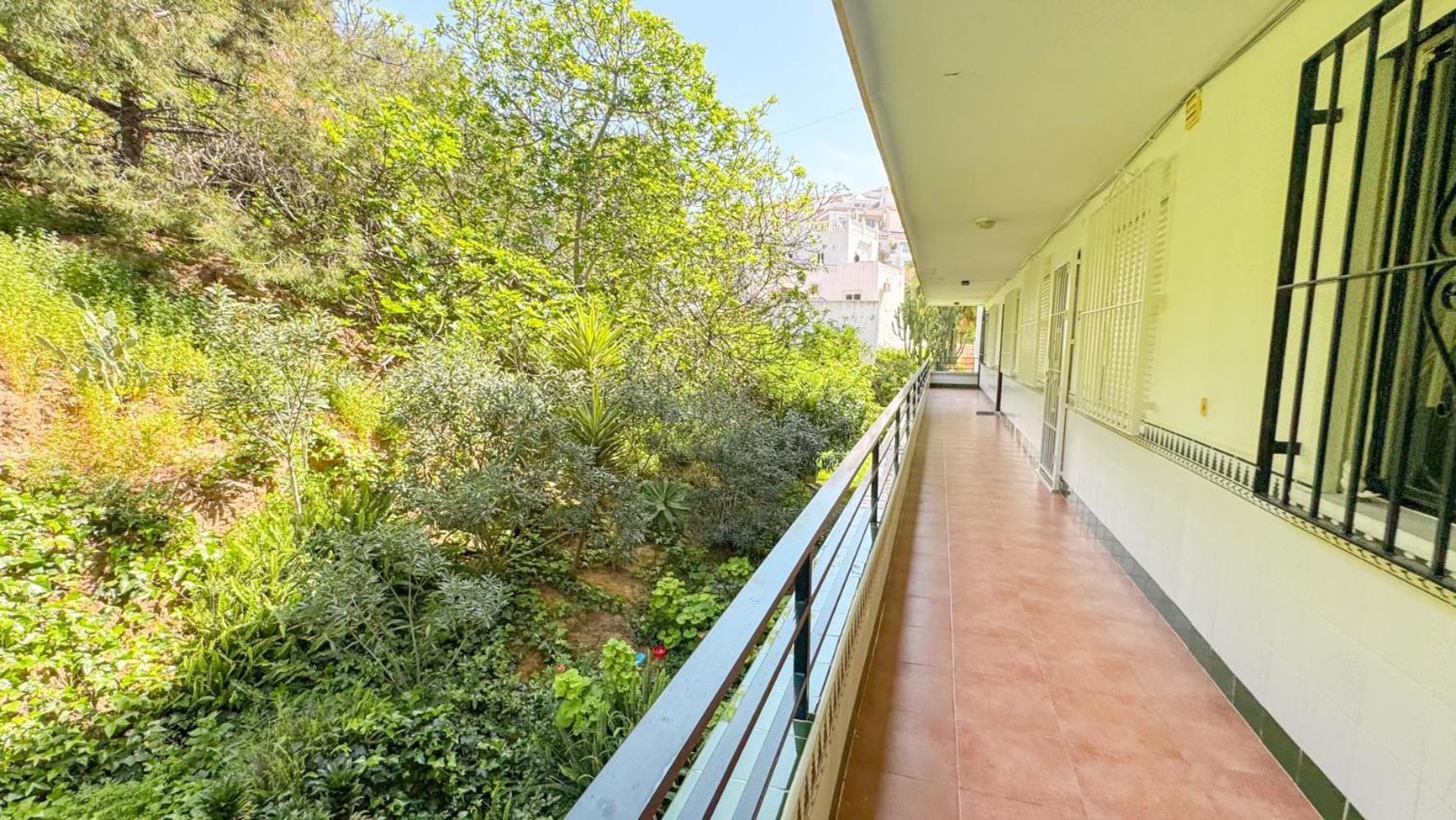 Hawaii 1St Floor Burriana, Nerja Apartment ภายนอก รูปภาพ